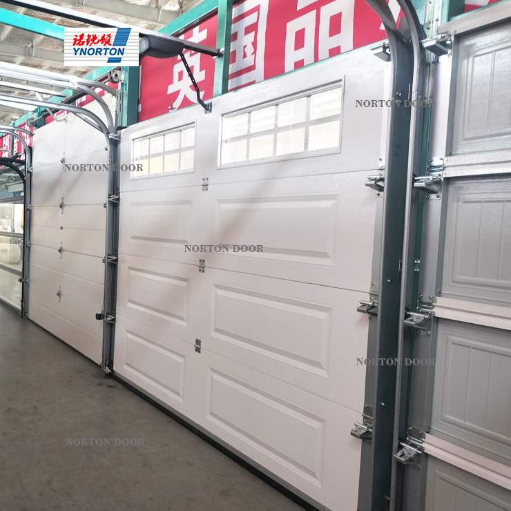 П’ять ключових моментів регулярного технічного обслуговування гаражних воріт: ці прийоми допомагають продовжити термін їх служби